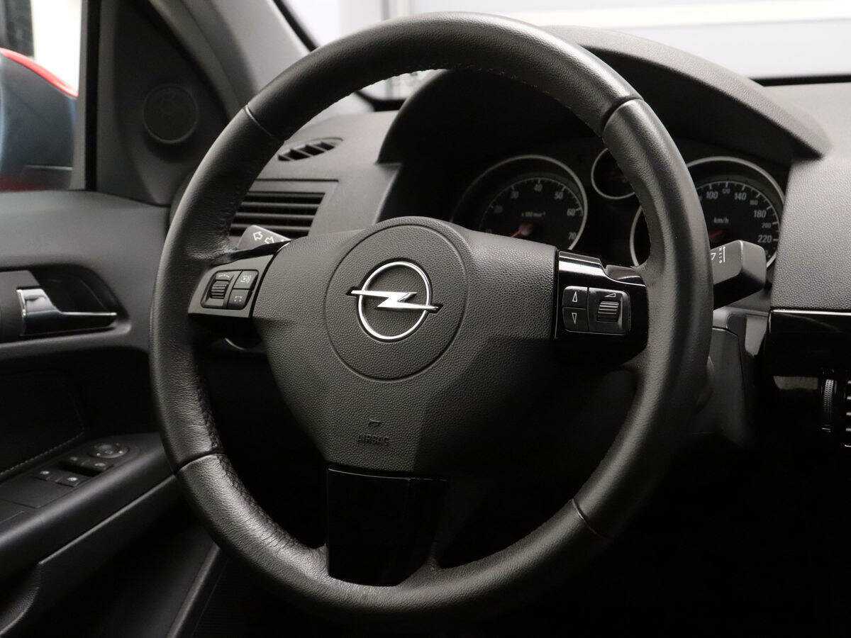 Купить Opel Astra с пробегом. Фото: #10