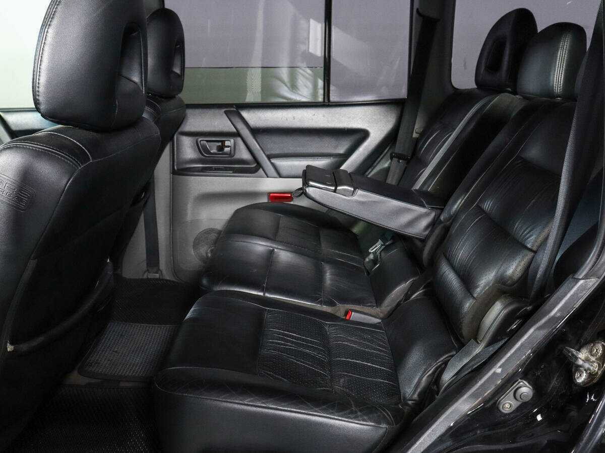 Купить Mitsubishi Pajero с пробегом. Фото: #6