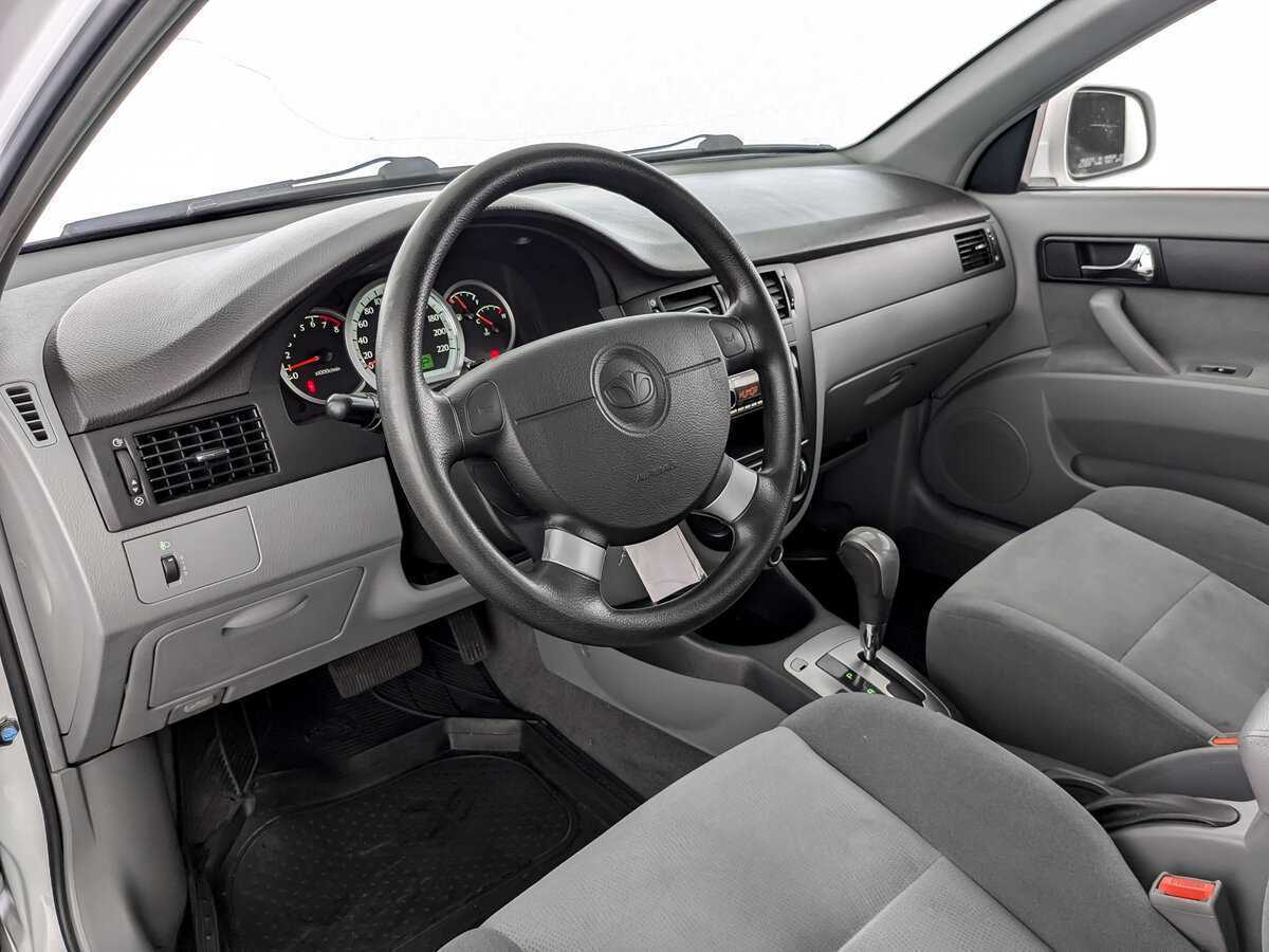 Купить Daewoo Gentra с пробегом. Фото: #13