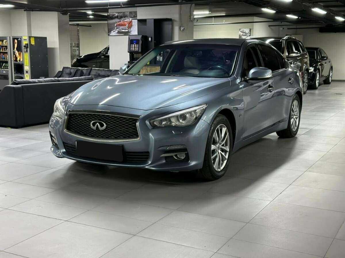 Купить Infiniti Q50 с пробегом. Фото: #0