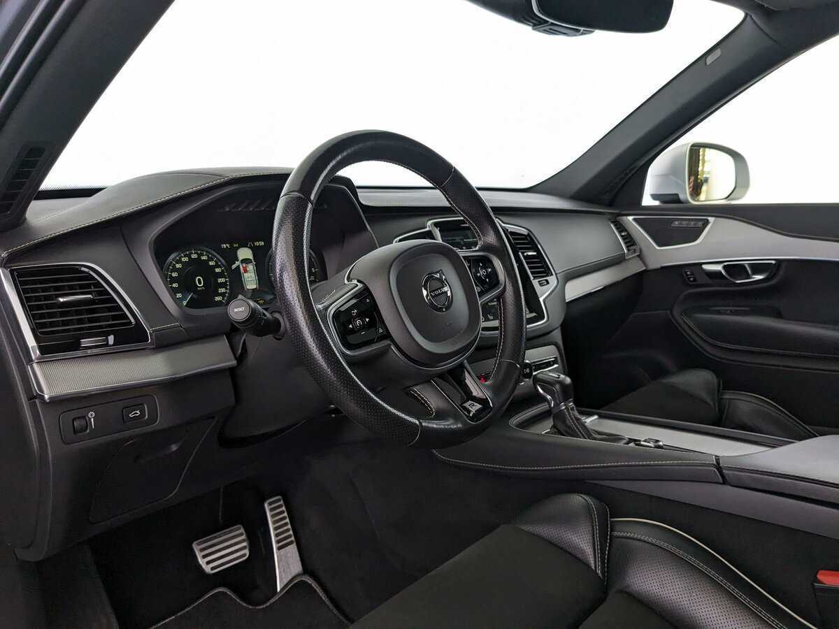 Купить Volvo XC90 с пробегом. Фото: #13