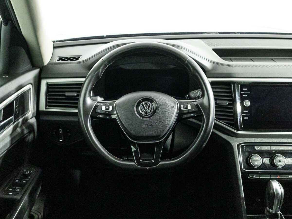 Купить Volkswagen Teramont с пробегом. Фото: #23