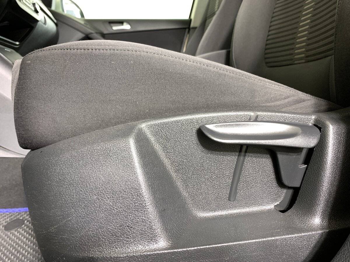 Купить Volkswagen Tiguan с пробегом. Фото: #15