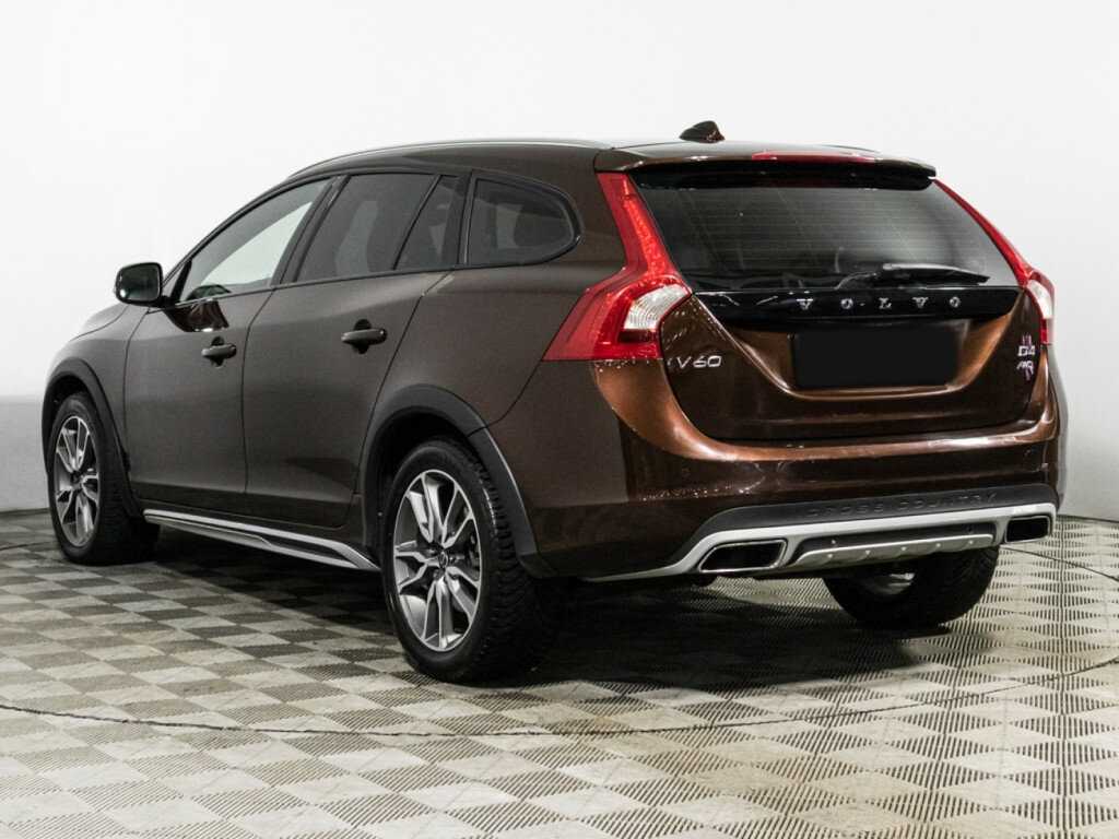 Купить Volvo V60 Cross Country с пробегом. Фото: #6