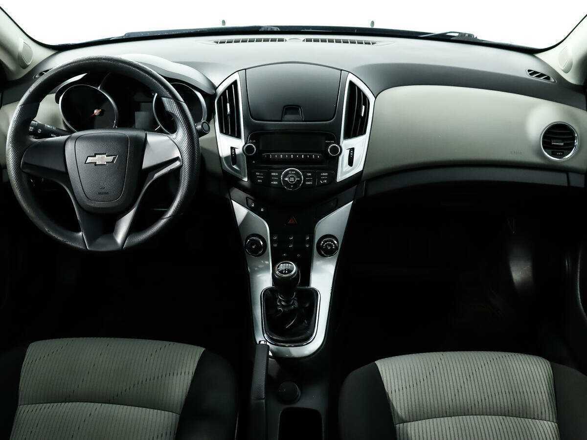 Купить Chevrolet Cruze с пробегом. Фото: #8