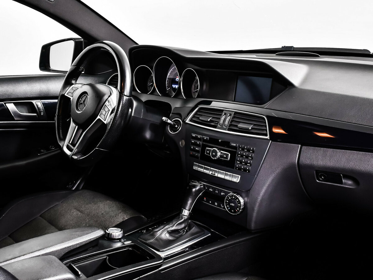 Купить Mercedes-Benz C-Класс с пробегом. Фото: #7
