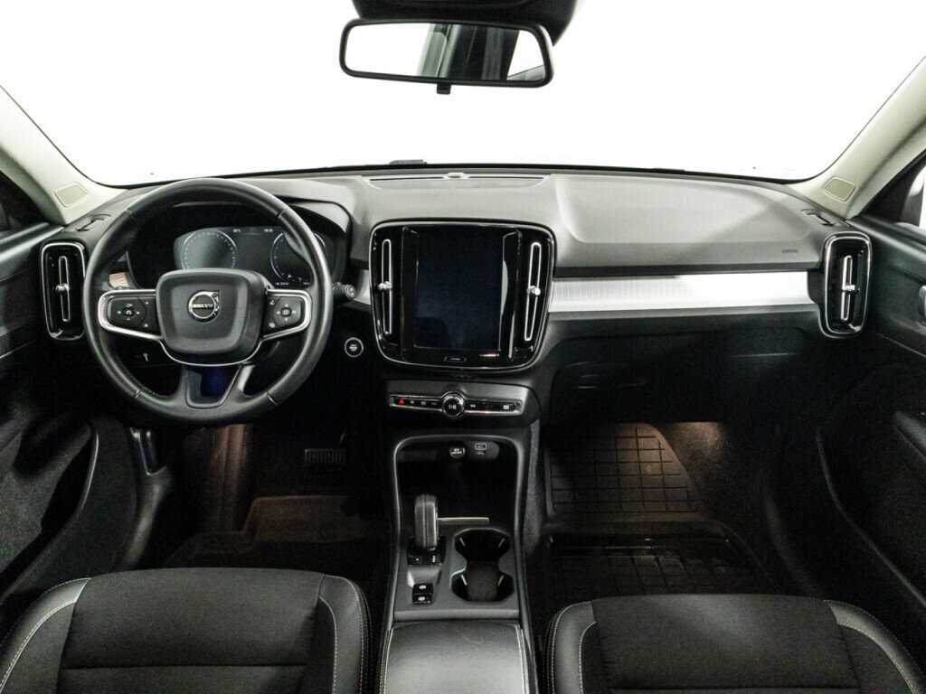 Купить Volvo XC40 с пробегом. Фото: #12