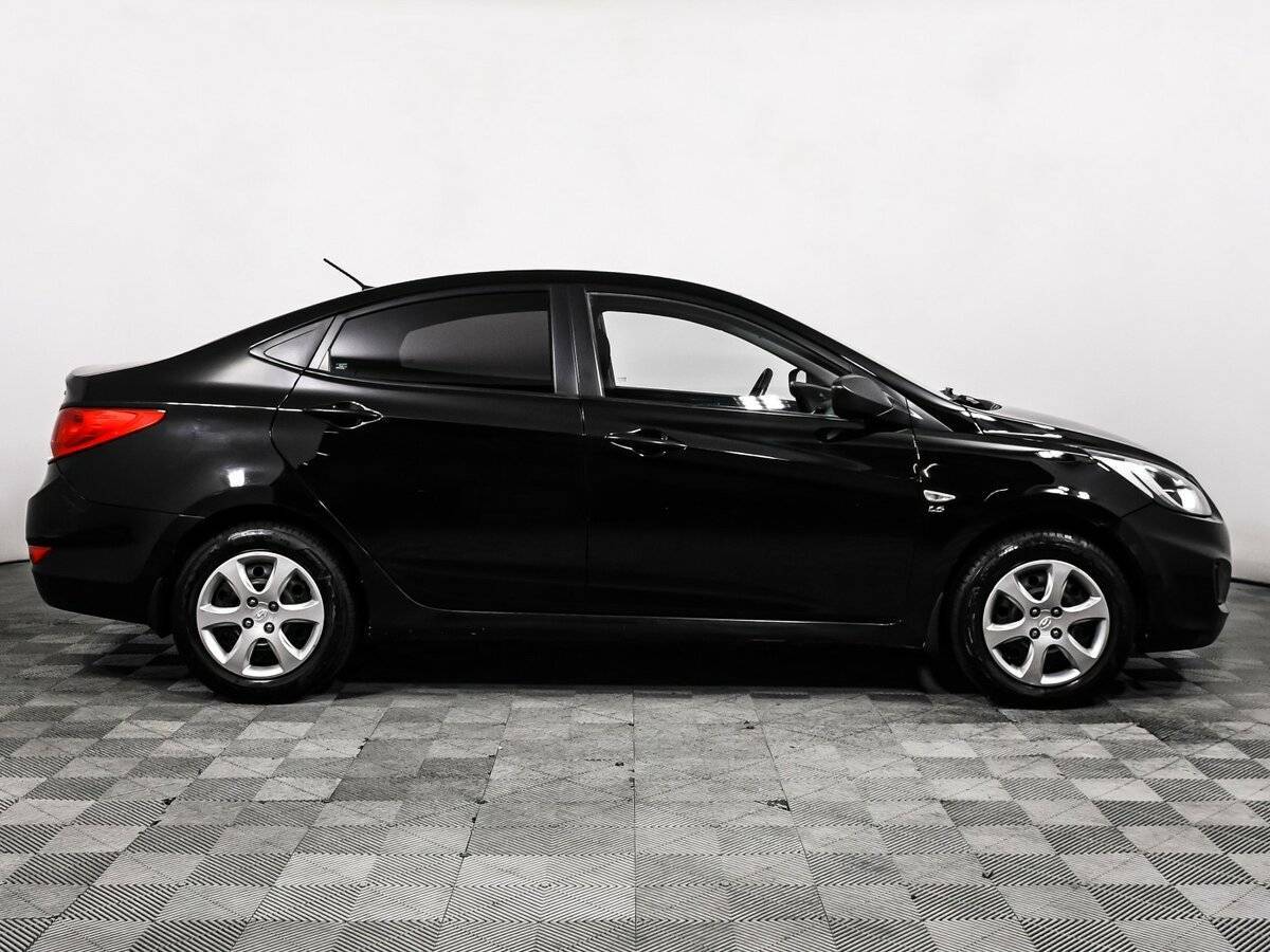Купить Hyundai Solaris с пробегом. Фото: #3