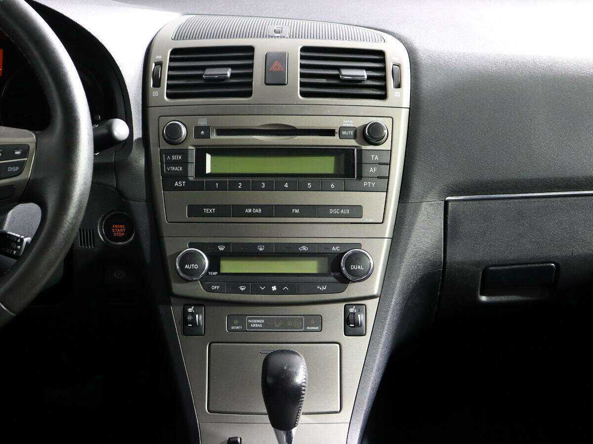 Купить Toyota Avensis с пробегом. Фото: #8