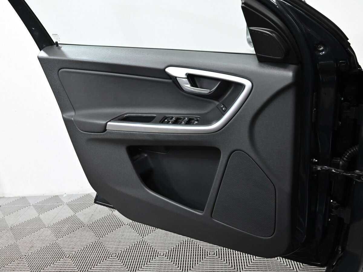 Купить Volvo XC60 с пробегом. Фото: #6
