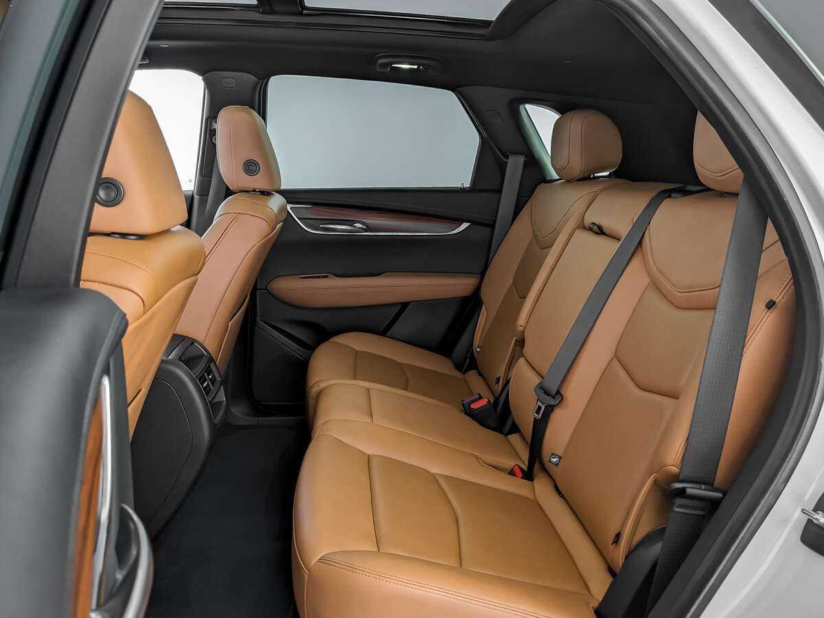 Купить Cadillac XT5 с пробегом. Фото: #11
