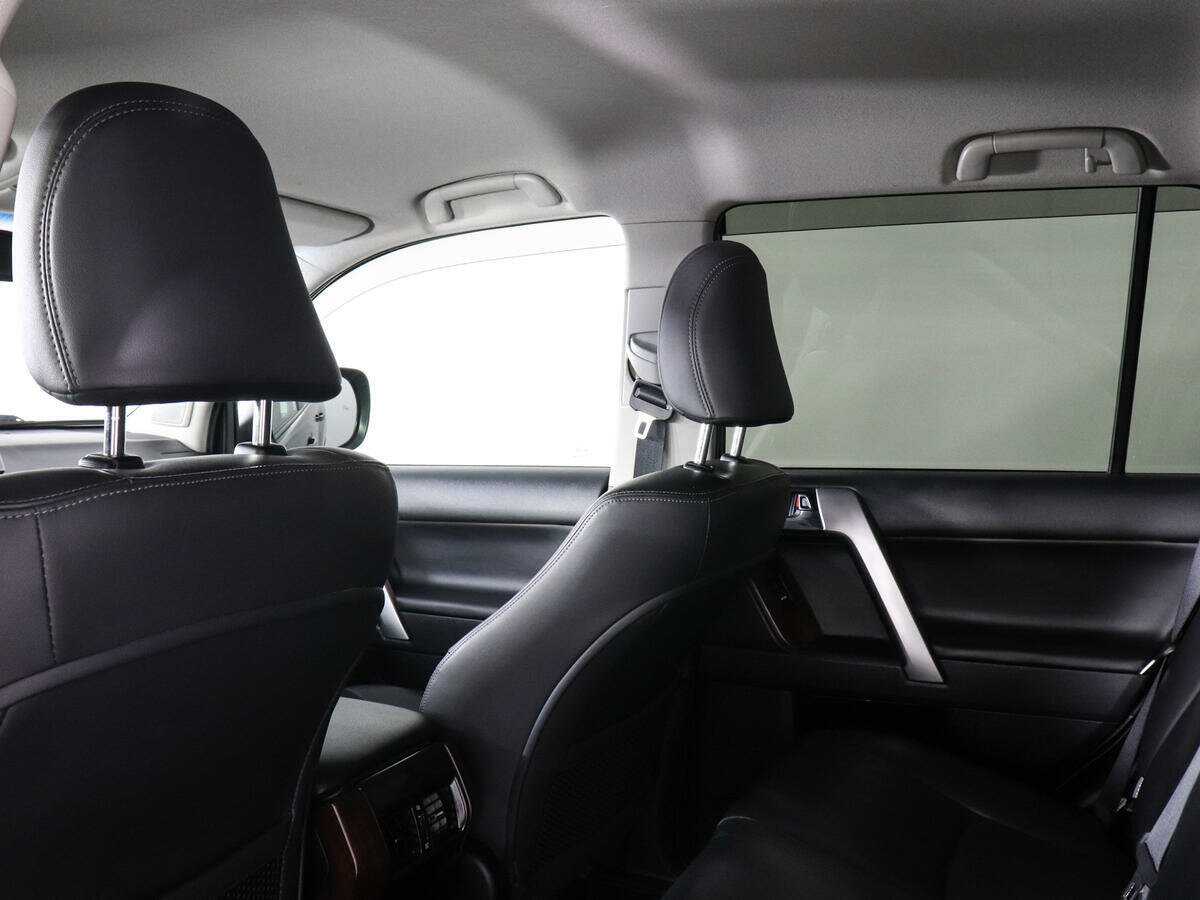 Купить Toyota Land Cruiser Prado с пробегом. Фото: #11