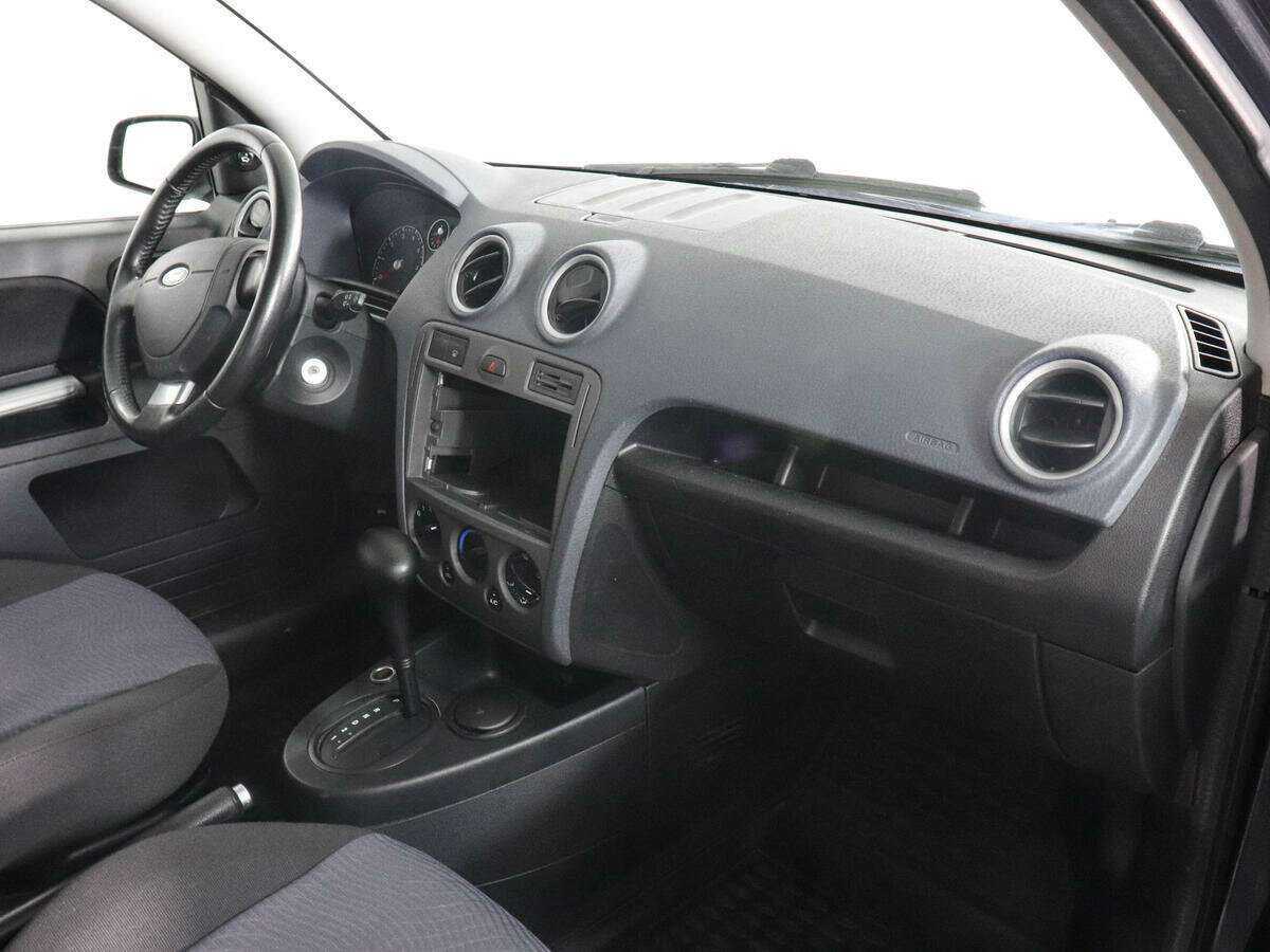Купить Ford Fusion с пробегом. Фото: #5