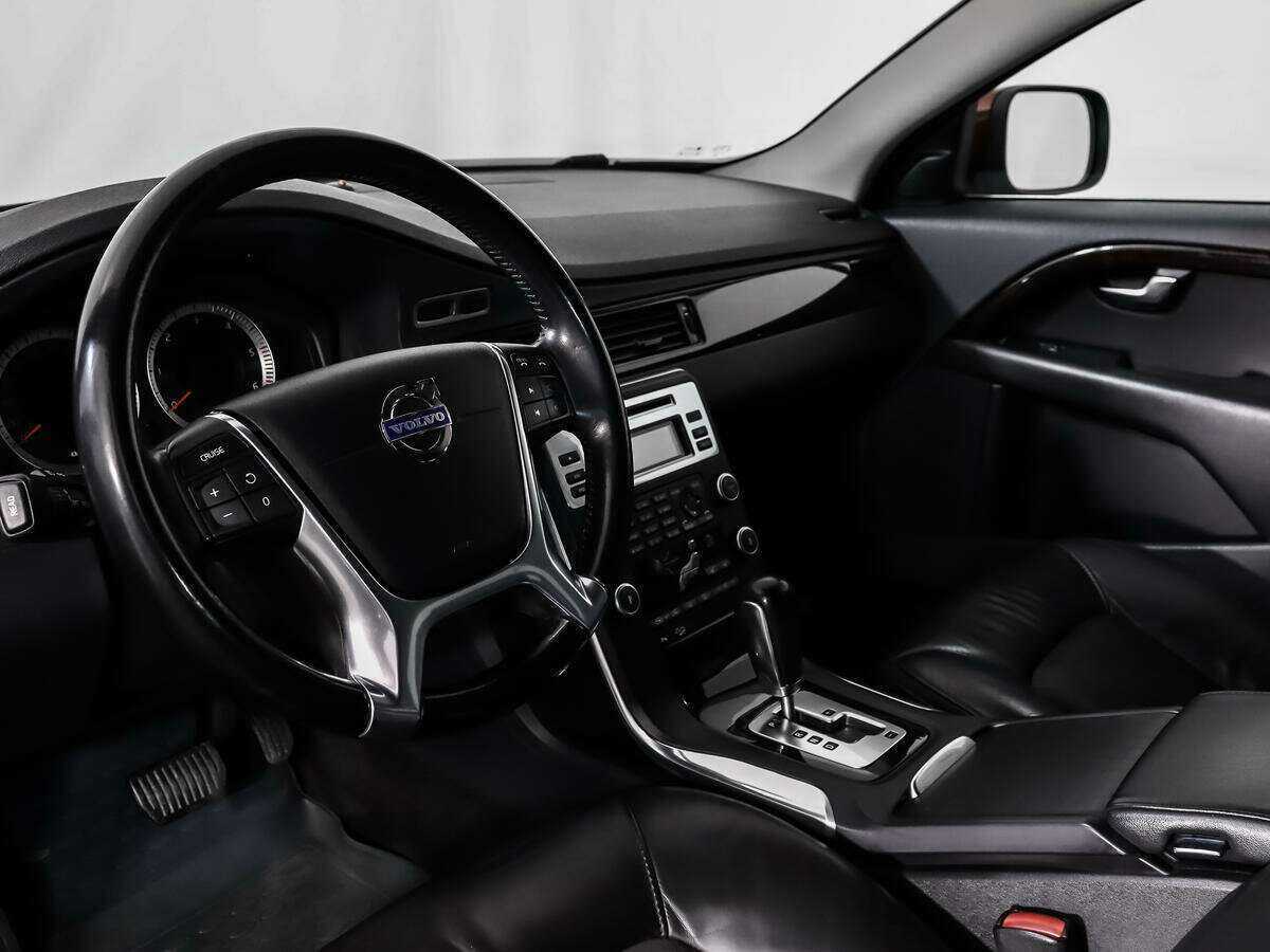 Купить Volvo XC70 с пробегом. Фото: #8