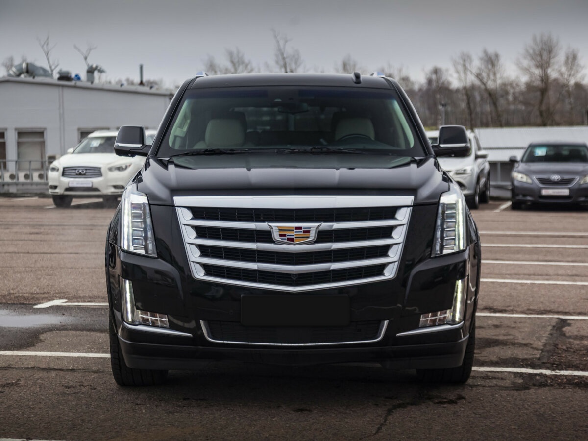 Купить Cadillac Escalade с пробегом. Фото: #1