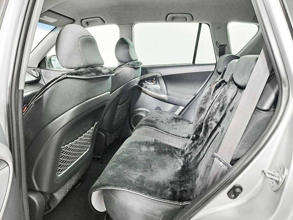 Купить Toyota RAV4 с пробегом. Фото: #9