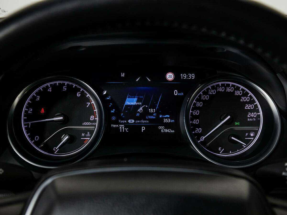 Купить Toyota Camry с пробегом. Фото: #9