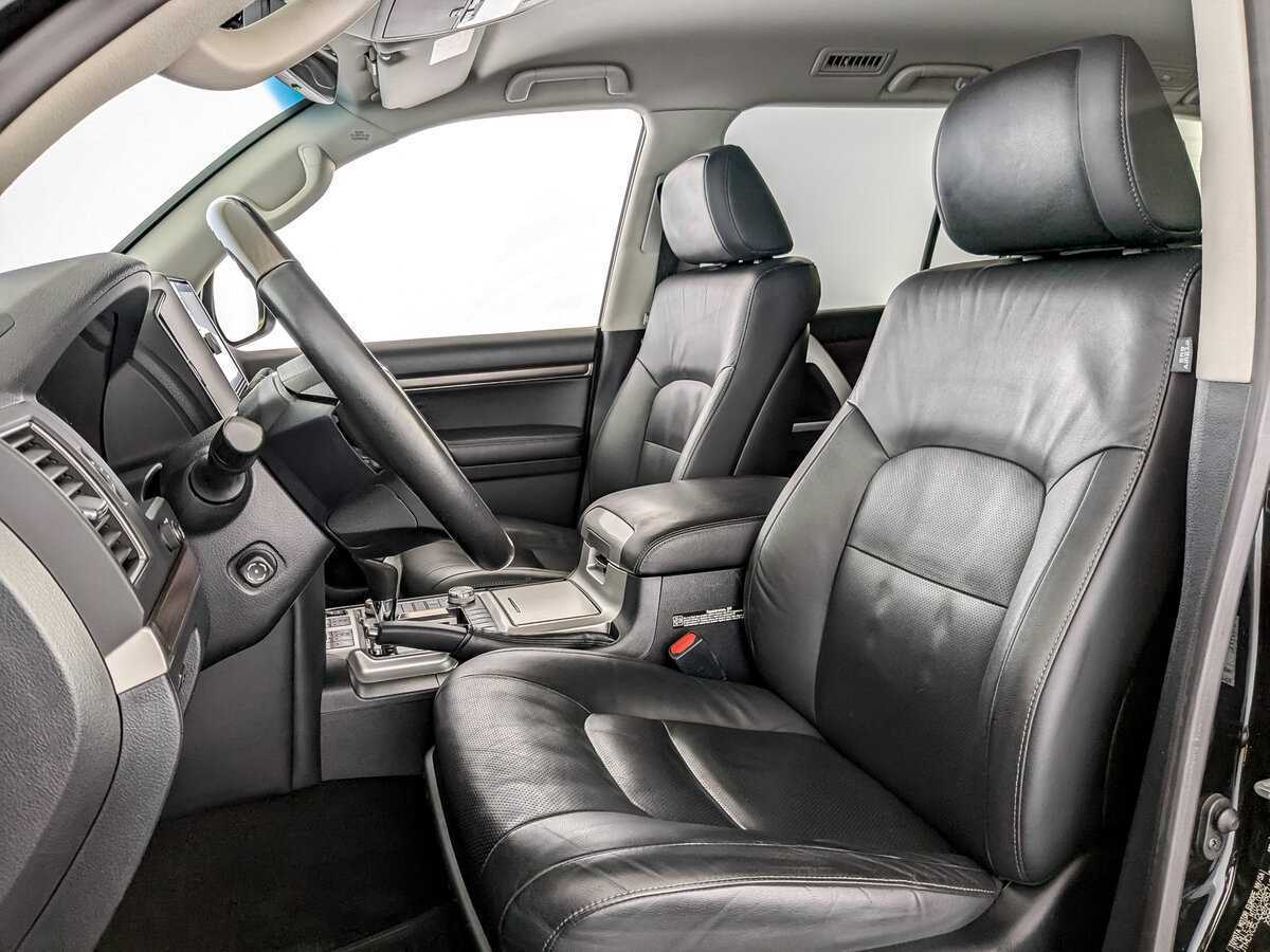 Купить Toyota Land Cruiser с пробегом. Фото: #19