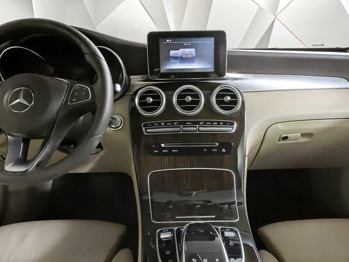 Купить Mercedes-Benz GLC с пробегом. Фото: #10