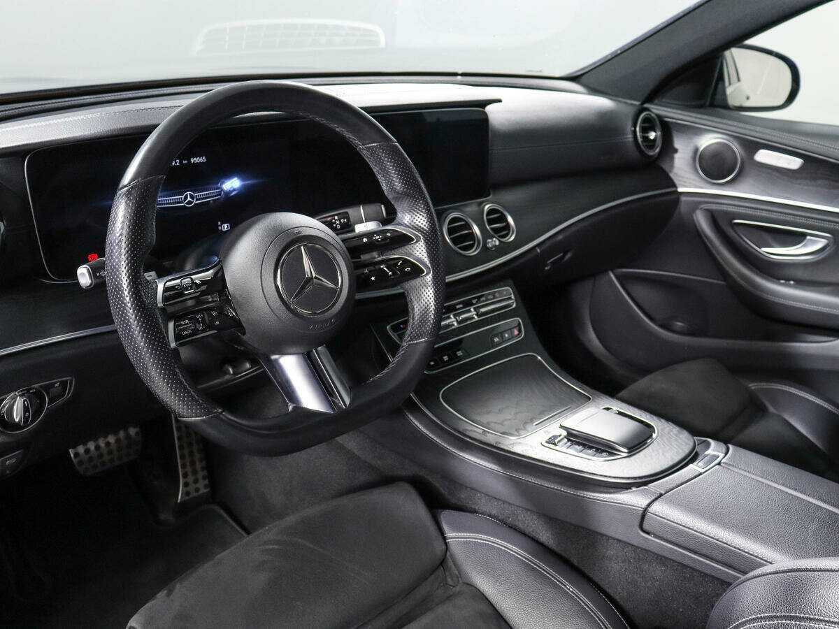 Купить Mercedes-Benz E-Класс с пробегом. Фото: #13