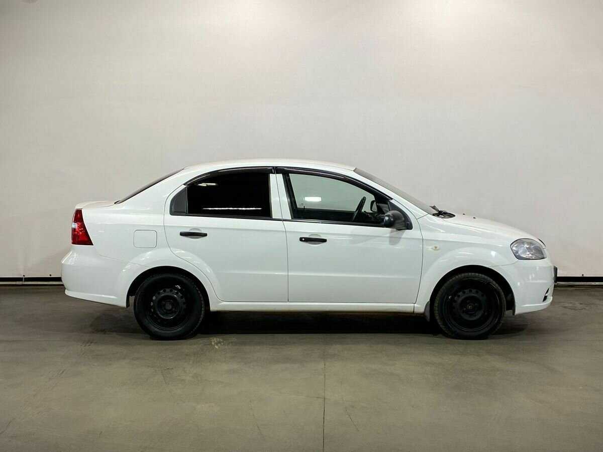 Купить Chevrolet Aveo с пробегом. Фото: #3