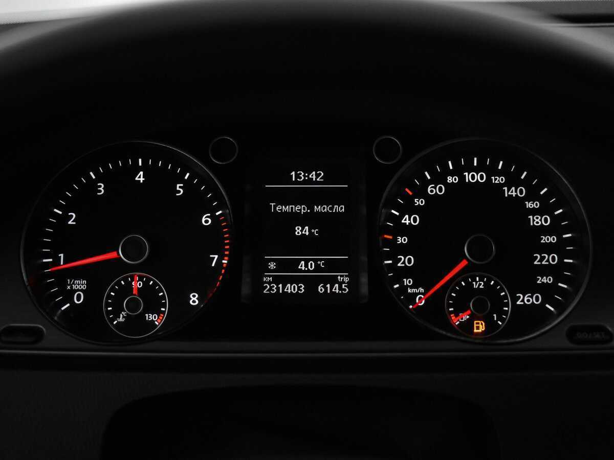 Купить Volkswagen Passat с пробегом. Фото: #19