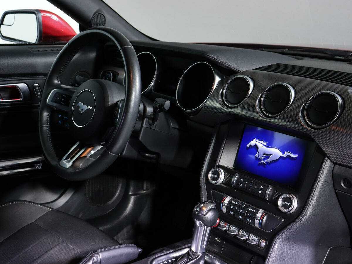 Купить Ford Mustang с пробегом. Фото: #11