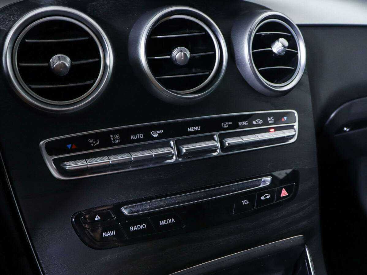 Купить Mercedes-Benz GLC с пробегом. Фото: #15