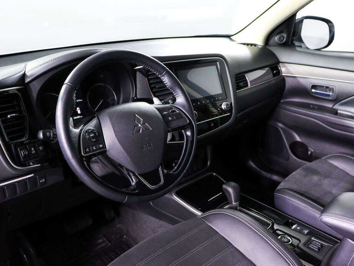 Купить Mitsubishi Outlander с пробегом. Фото: #13