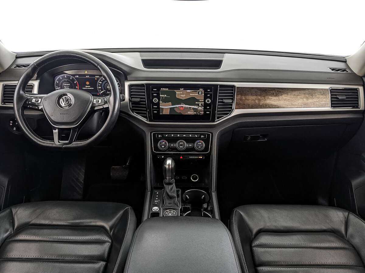 Купить Volkswagen Teramont с пробегом. Фото: #9
