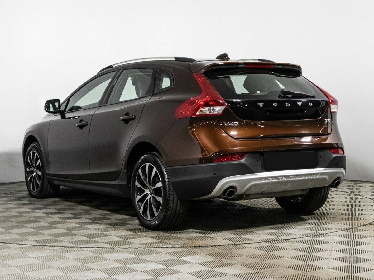 Купить Volvo V40 Cross Country с пробегом. Фото: #6