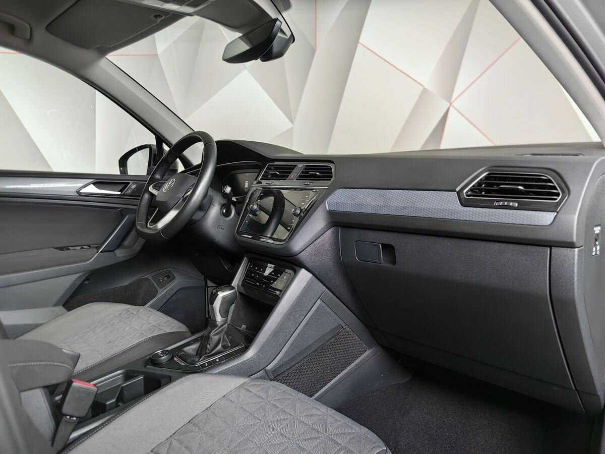 Купить Volkswagen Tiguan с пробегом. Фото: #8