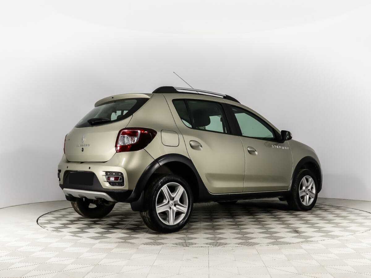 Купить Renault Sandero с пробегом. Фото: #4