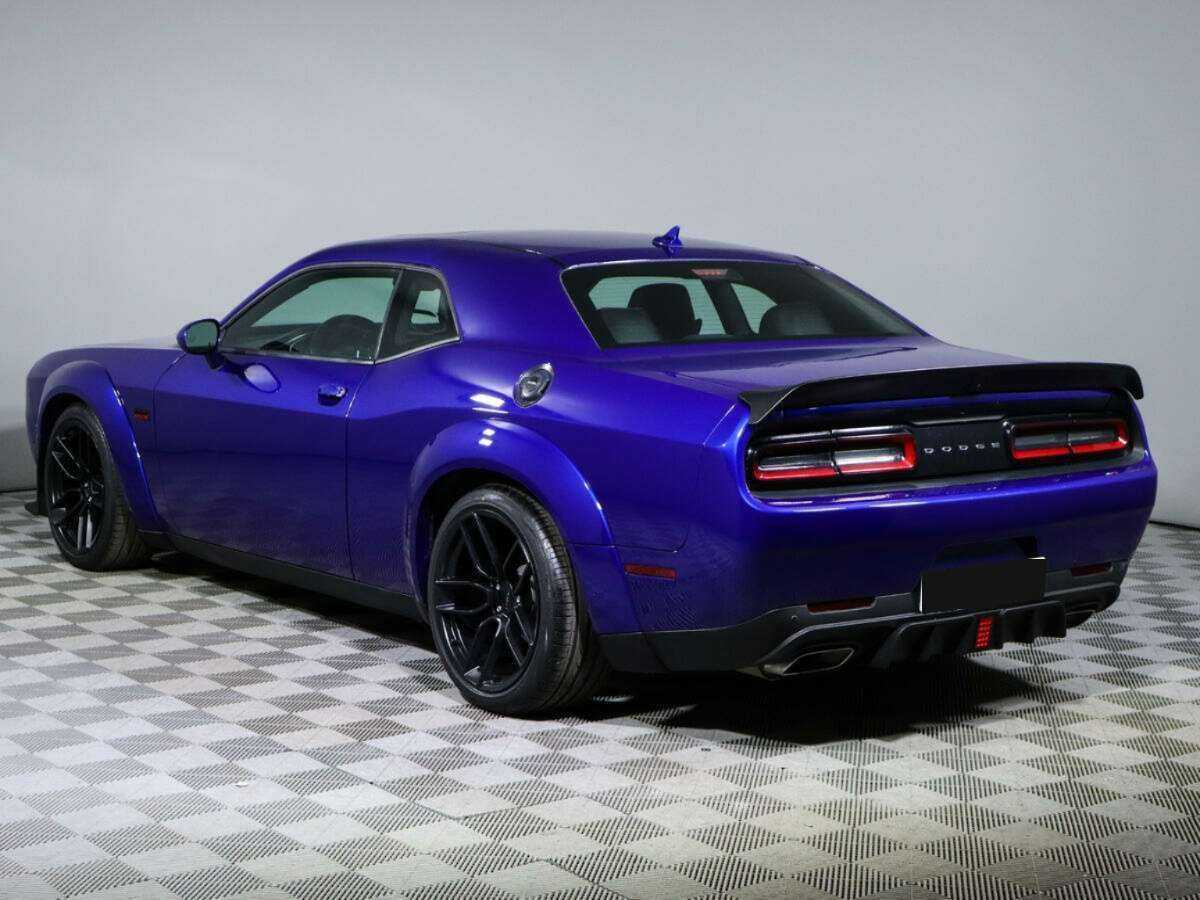 Купить Dodge Challenger с пробегом. Фото: #5