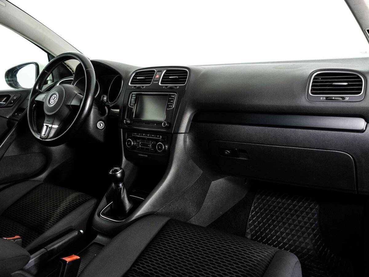 Купить Volkswagen Golf с пробегом. Фото: #6
