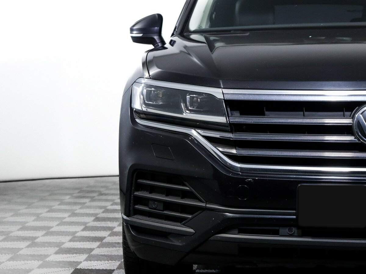 Купить Volkswagen Touareg с пробегом. Фото: #11