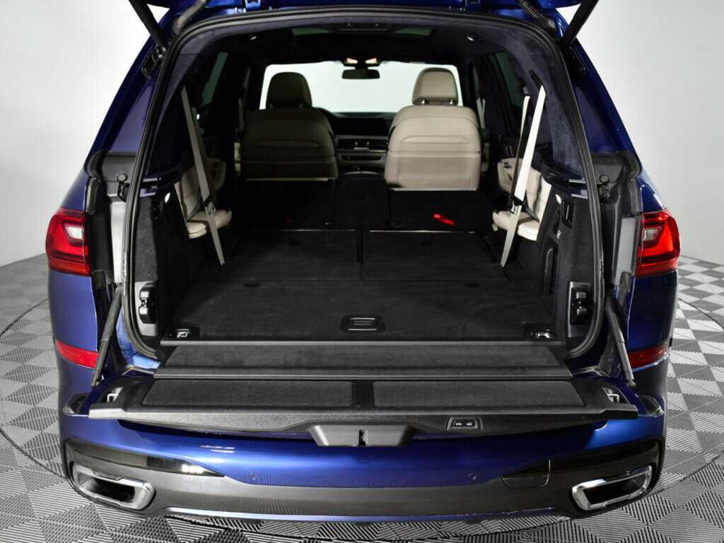 Купить BMW X7 с пробегом. Фото: #22
