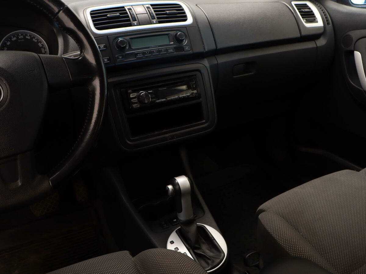 Купить Skoda Fabia с пробегом. Фото: #14