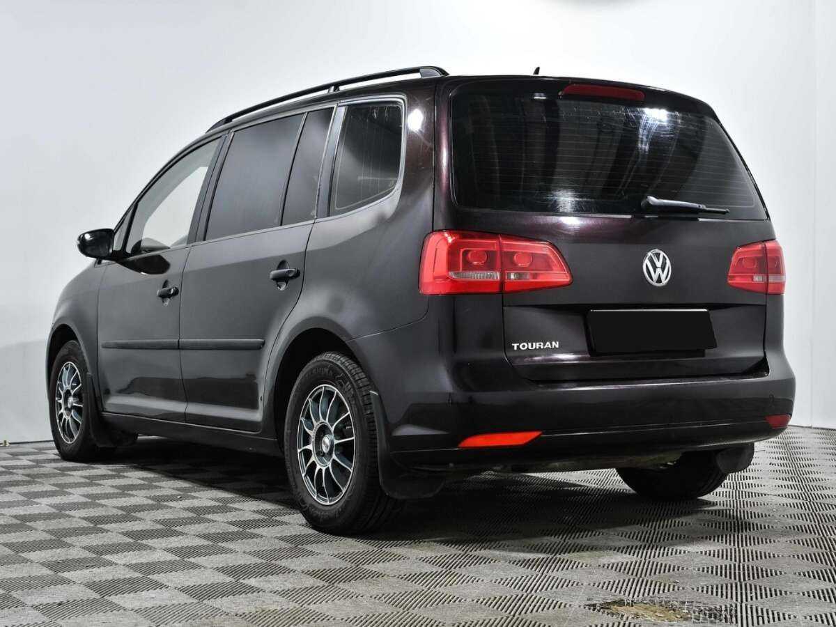 Купить Volkswagen Touran с пробегом. Фото: #5