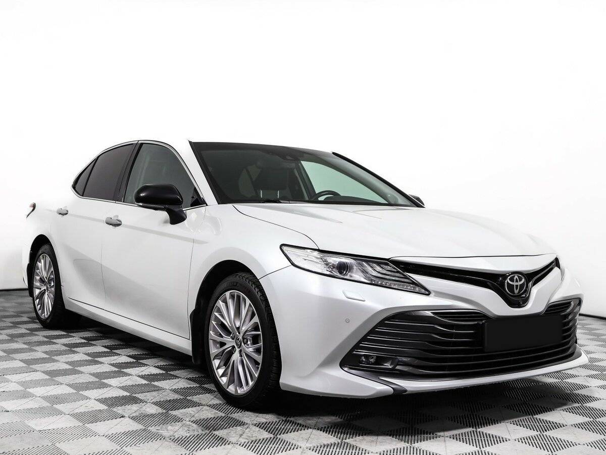 Купить Toyota Camry с пробегом. Фото: #2