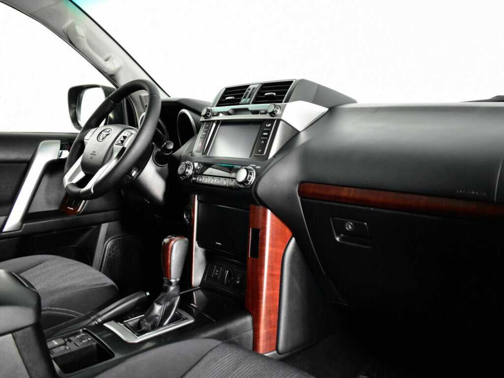 Купить Toyota Land Cruiser Prado с пробегом. Фото: #8