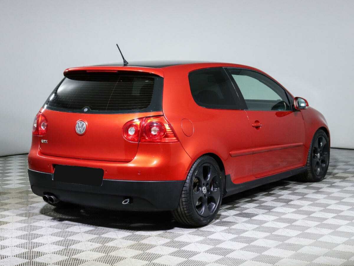 Купить Volkswagen Golf GTI с пробегом. Фото: #3