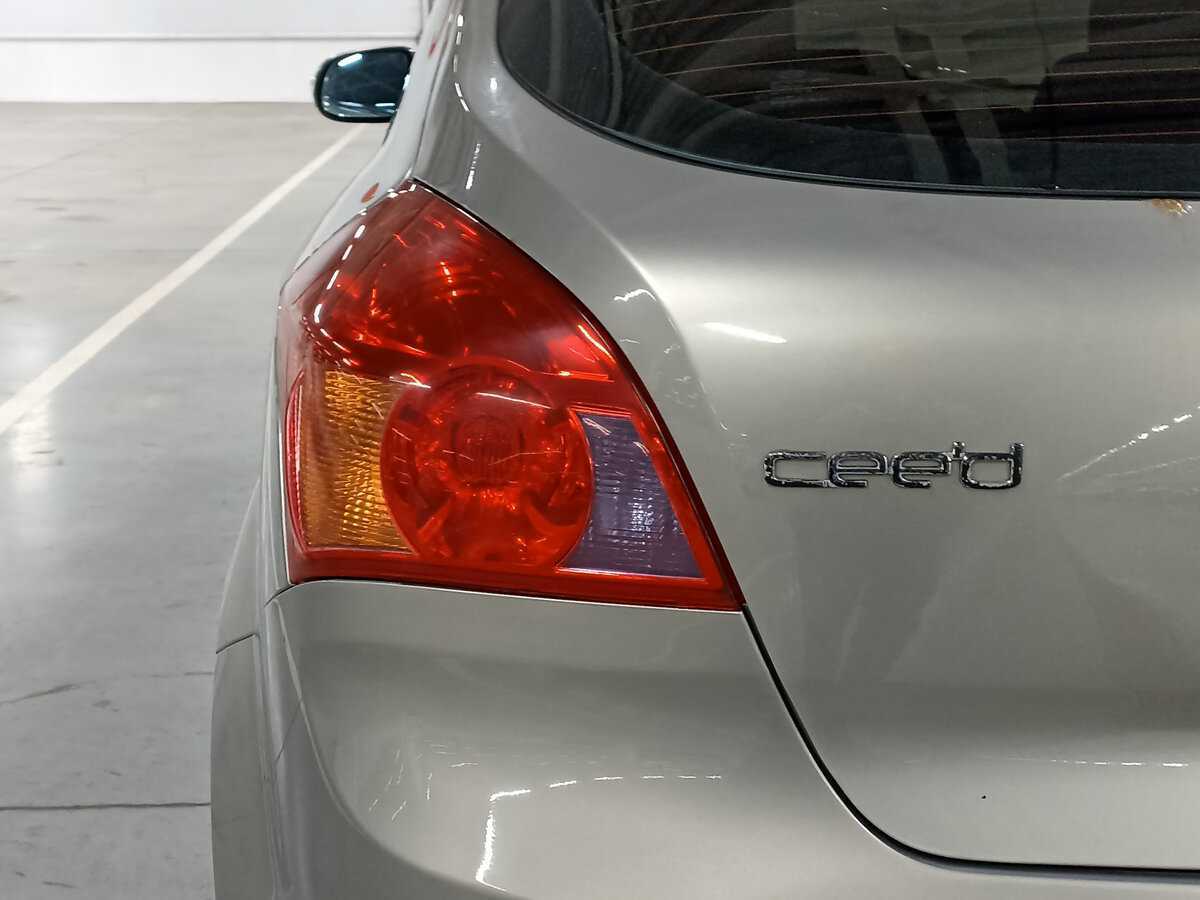 Купить Kia Ceed с пробегом. Фото: #8