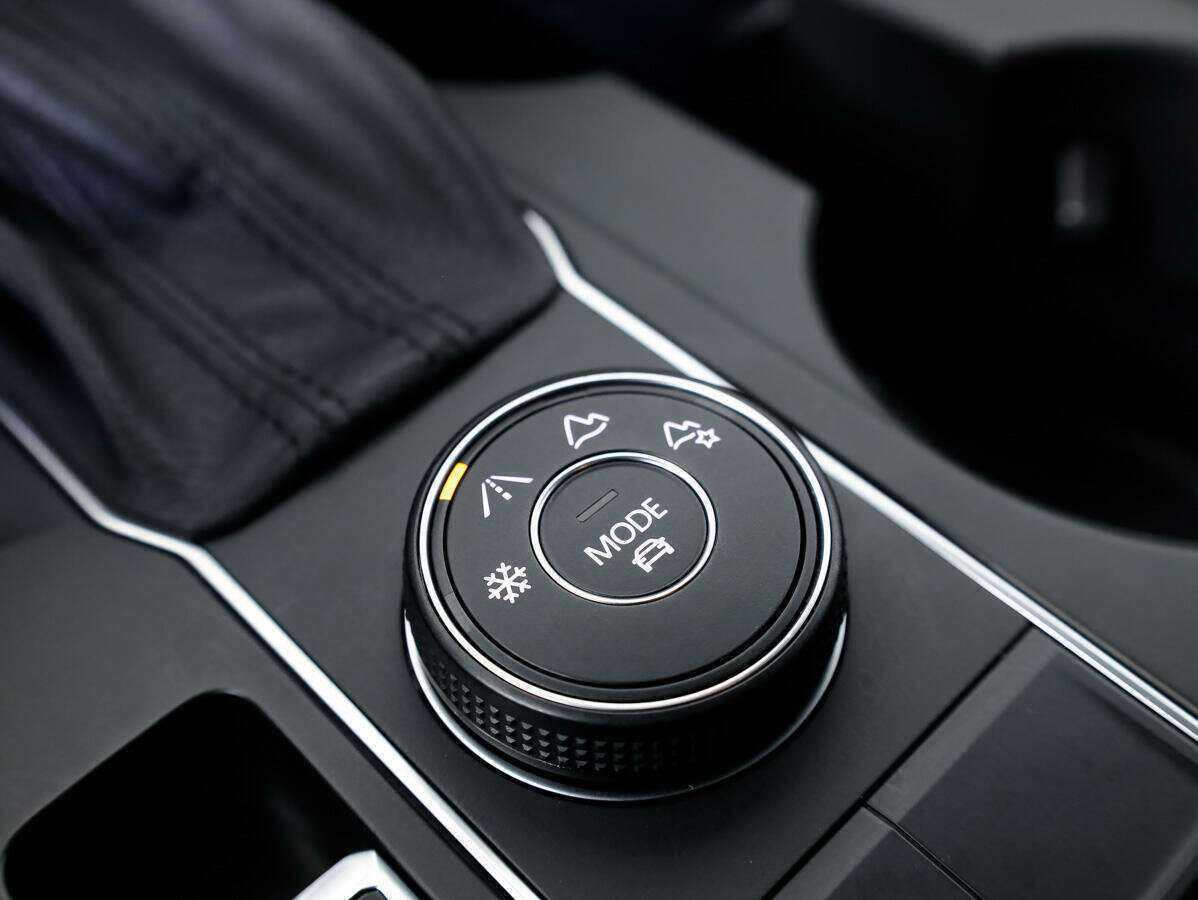 Купить Volkswagen Teramont с пробегом. Фото: #19