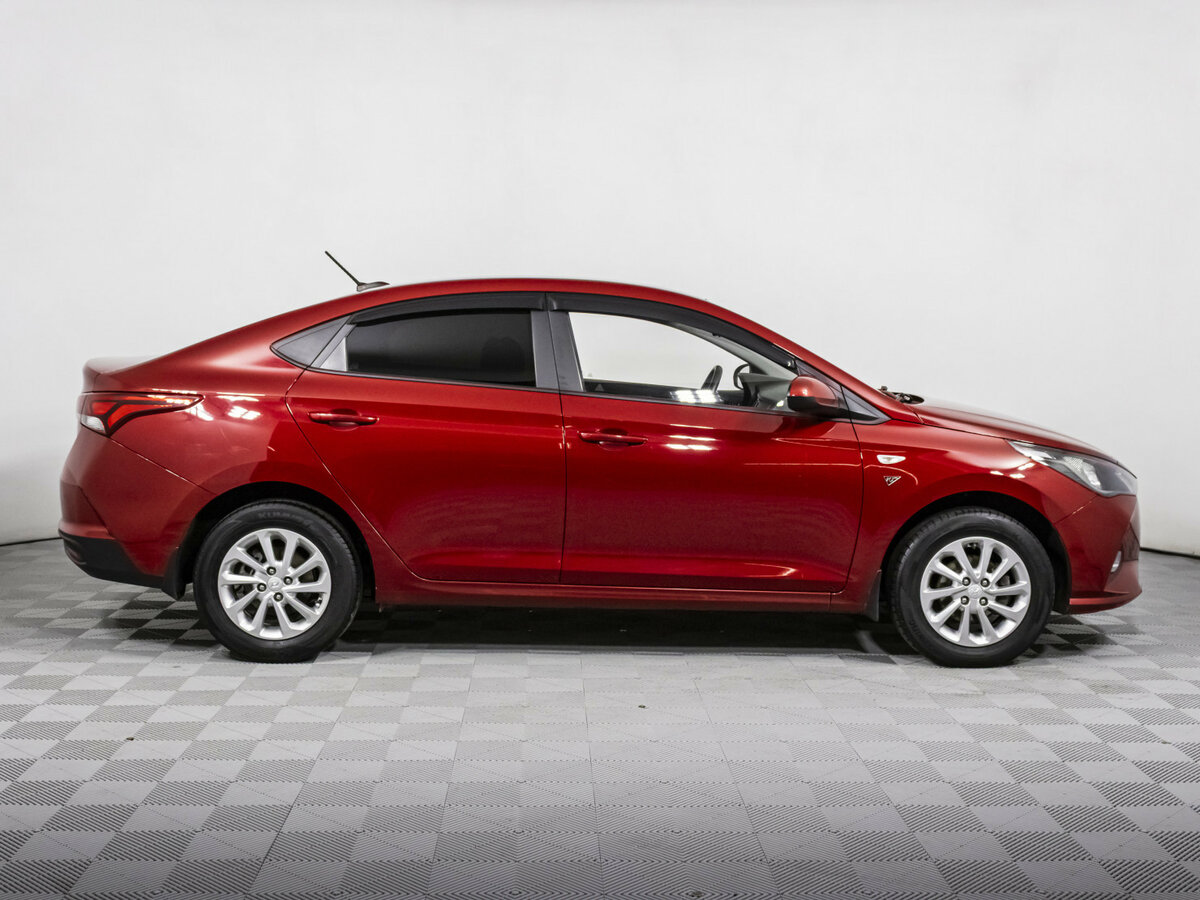 Купить Hyundai Solaris с пробегом. Фото: #3