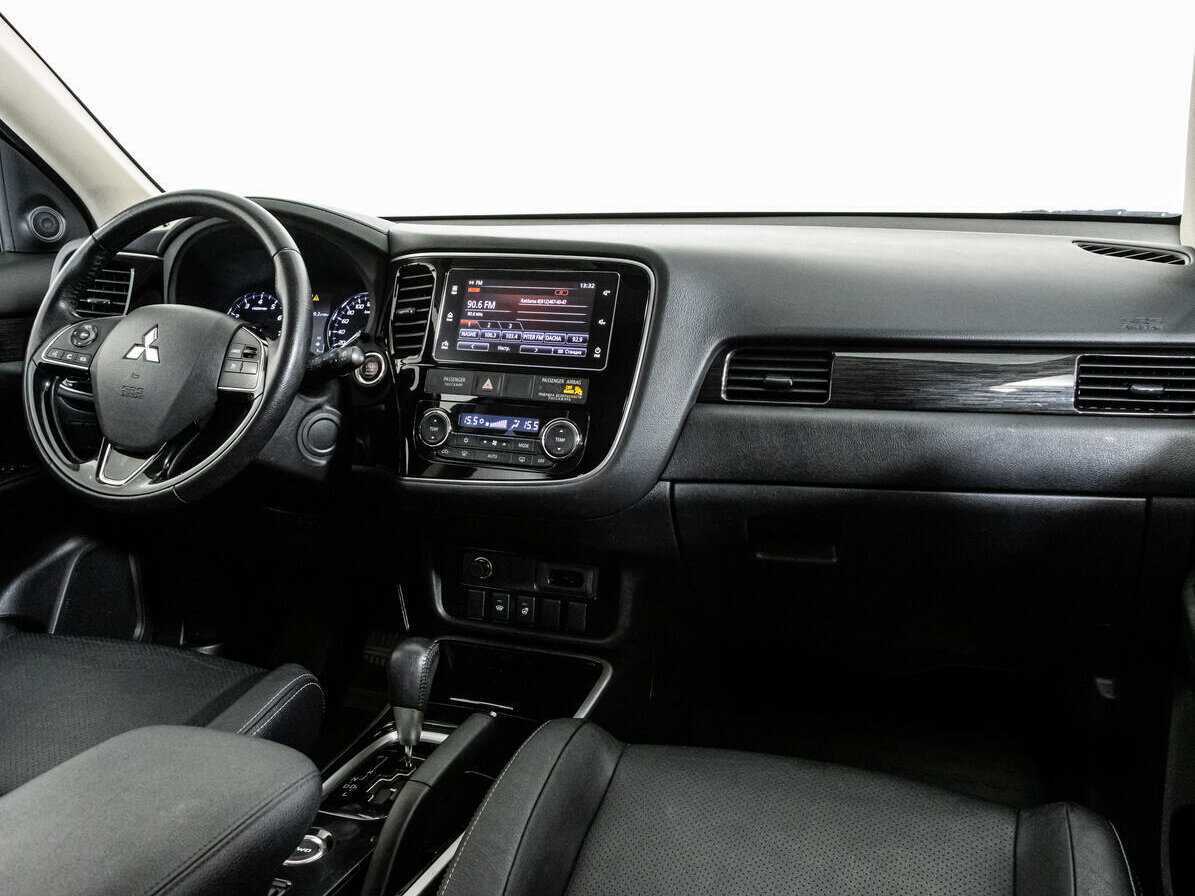 Купить Mitsubishi Outlander с пробегом. Фото: #6
