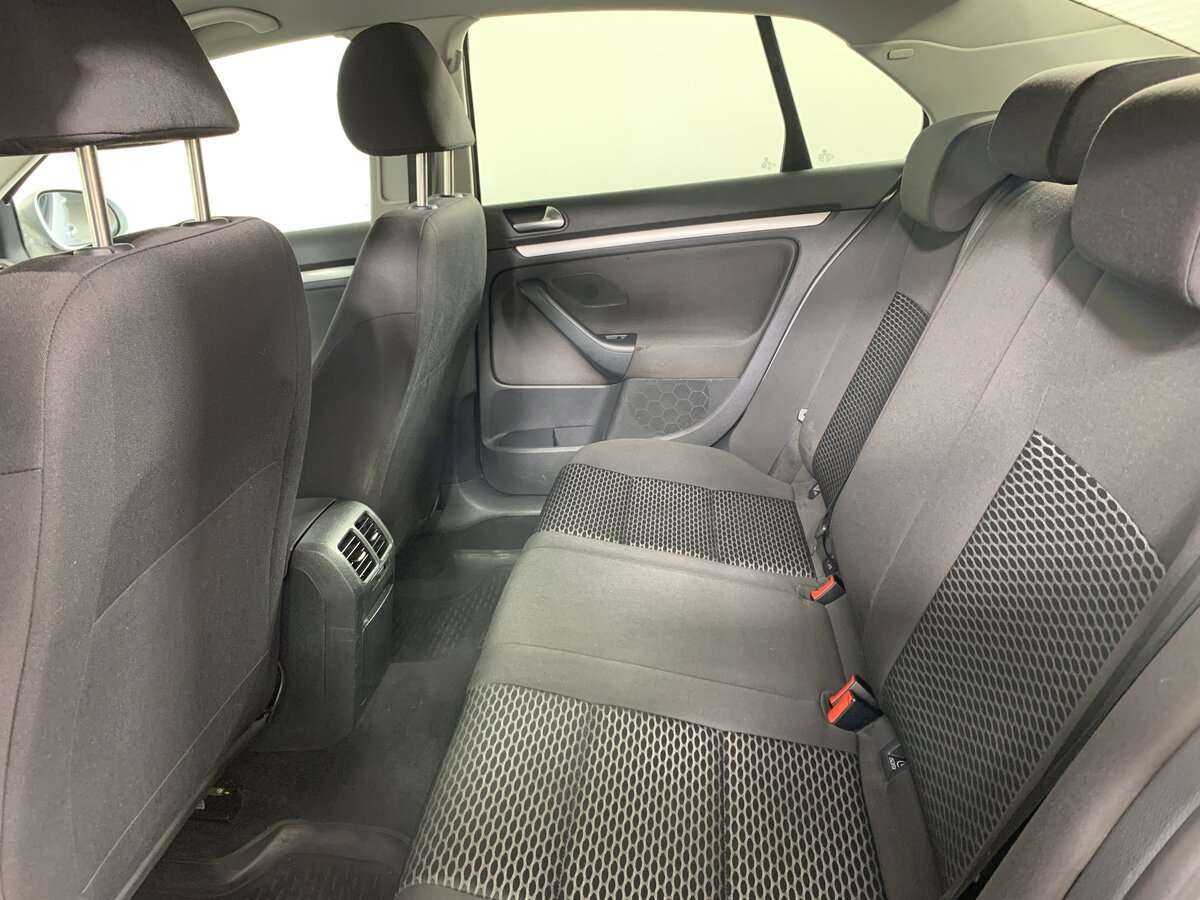Купить Volkswagen Jetta с пробегом. Фото: #15