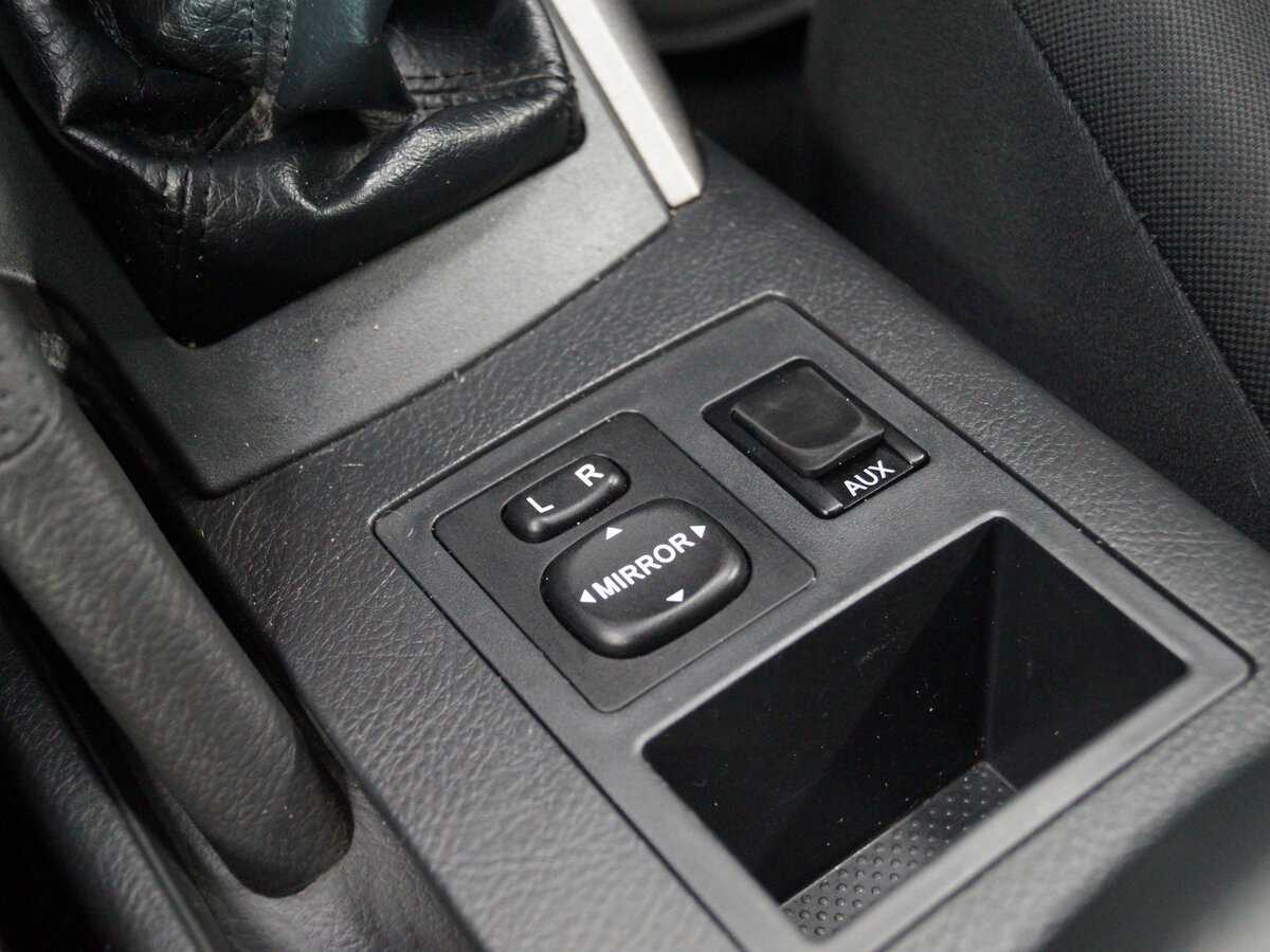 Купить Toyota RAV4 с пробегом. Фото: #19