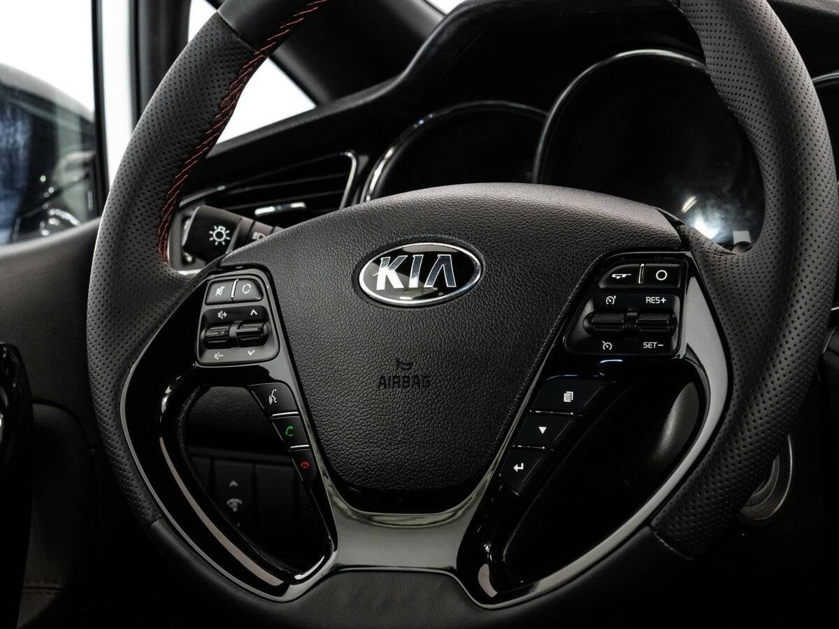 Купить Kia Ceed GT с пробегом. Фото: #13