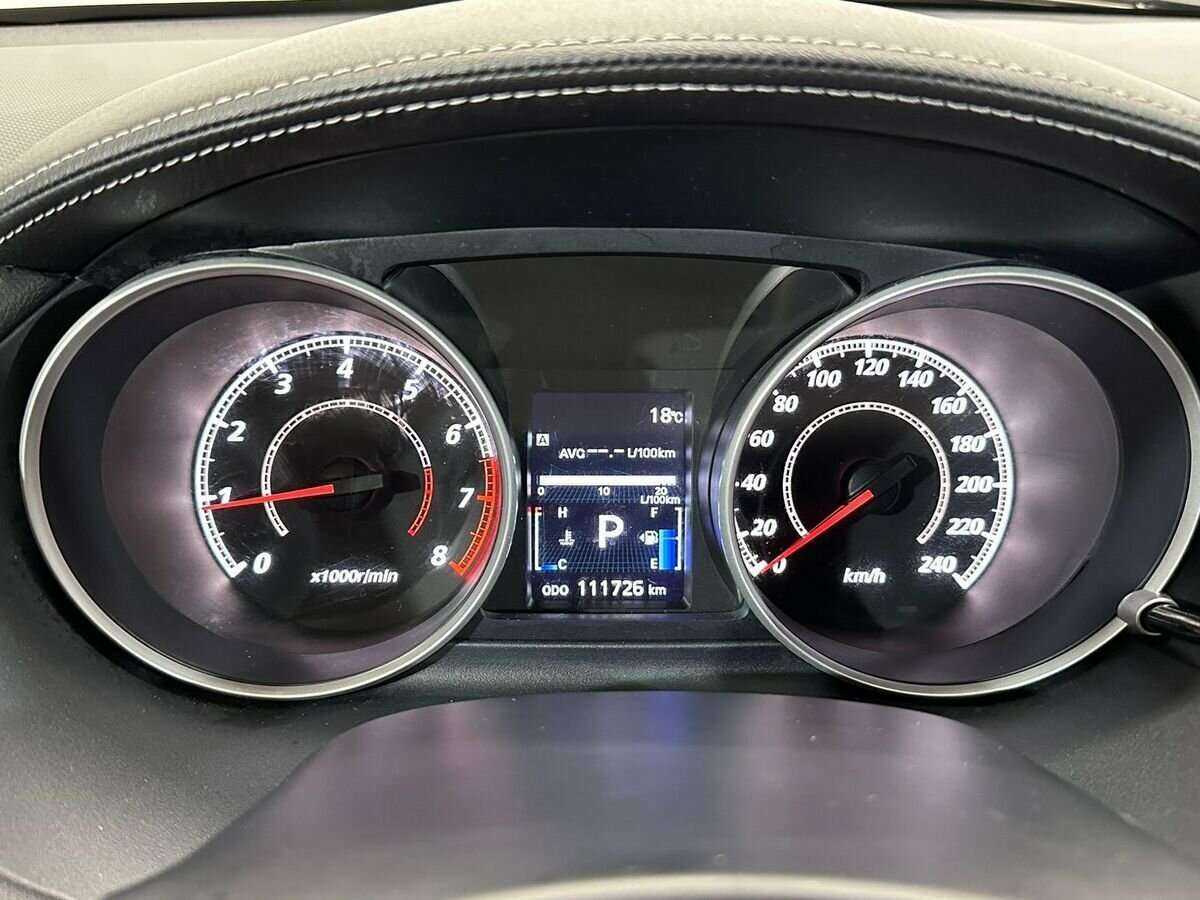 Купить Mitsubishi Outlander с пробегом. Фото: #11
